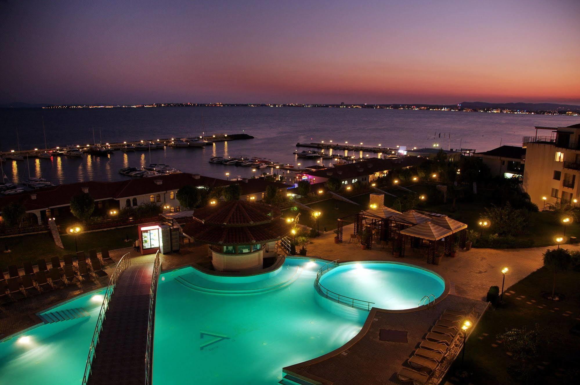 Diamond Apartments Sveti Vlas Exteriör bild